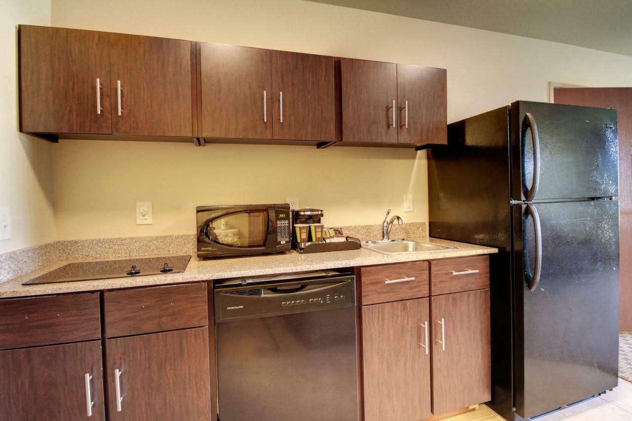 Cobblestone Inn & Suites - Bloomfield Buitenkant foto