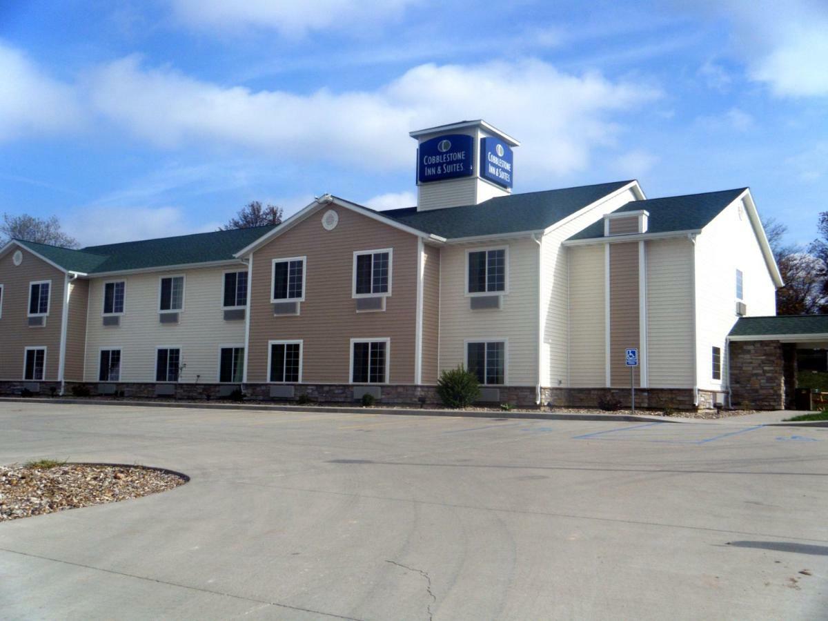 Cobblestone Inn & Suites - Bloomfield Buitenkant foto
